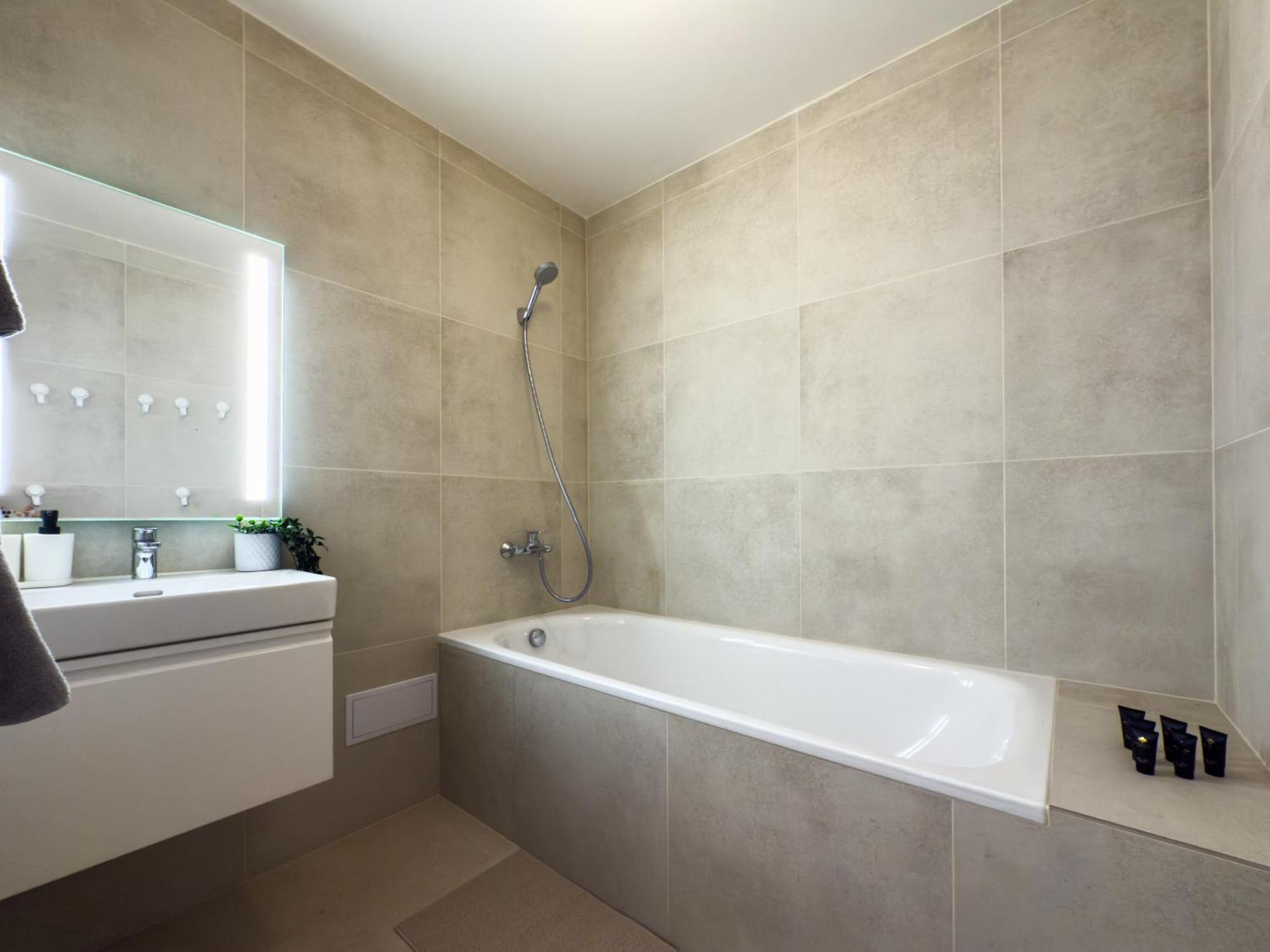 100m2 Wenceslas Comfort, 3bdr With Netflix