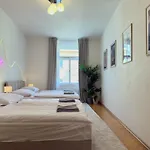 100M2 Wenceslas Comfort, 3Bdr With Netflix