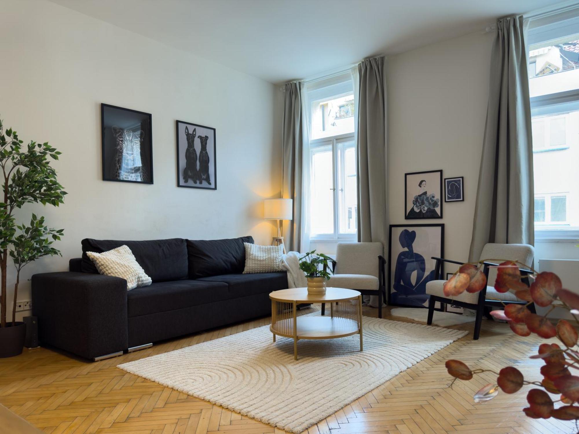 100m2 Wenceslas Comfort, 3bdr With Netflix *
